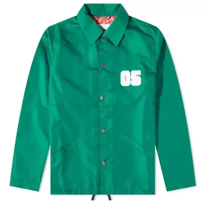 Chaqueta Cortavientos Urbana con Estampado Gráfico Verde, Estilo Deportivo, Ligera, con Botones a Presión, para Hombres Activos - Product Image 3