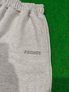 Pantalones Deportivos Personalizados con Bordado Chenille, de Felpa Gruesa 100% Algodón, con Puños Bordados para Hombre - Product Image 6