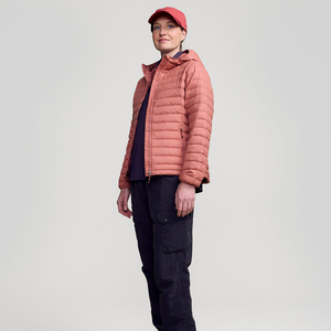 Doudoune matelassée imperméable et coupe-vent à capuche pour femme, modèle oversize, collection Hiver 2026 - Product Image 4