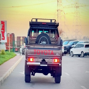 Toyota Land Cruiser d'occasion et neuve, pick-up diesel automatique, sièges en cuir, caméra arrière, conduite à gauche, livraison rapide - Product Image 4