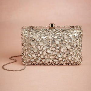 กระเป๋าคลัทช์ประดับคริสตัลสุดหรูเพื่อความสง่างามในงานกาล่า มีจำหน่ายในราคาขายส่งสำหรับความต้องการของบูติกของคุณ - Product Image 1