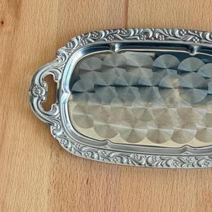 Plateau en métal durable au design unique pour la maison, la cuisine, le bureau, la salle à manger et l'organisation quotidienne des aliments, disponible à prix réduit - Product Image 2