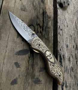 Couteau pliant artisanal en acier inoxydable 440C avec manche gravé en laiton – Produit tendance et viral, meilleure vente, haute qualité - Product Image 1