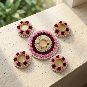 Ensemble de bougeoirs artisanaux en forme de rose rose et de perle avec plateau floral Rangoli pour la décoration de la maison, idéal pour Diwali, les mariages et les festivals - Product Image 5
