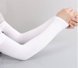 Manchons de bras sportifs 2026 les plus vendus pour le cyclisme et la course à pied, antibactériens, écologiques, respirants, réversibles, séchage rapide, logo personnalisé - Product Image 3