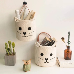 Panier suspendu en macramé blanc avec motif visage de chat, avec poignée, lot de 2, pour rangement de chambre d'enfant, décoration de crèche et organiseur mural mignon - Product Image 6