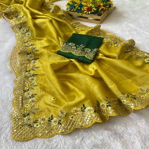 Sari en soie pure VASTRA COTTAGE Premium Or Pur avec broderie florale complexe et travail de sequins - Product Image 1