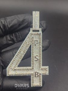 Nouveauté : Pendentif personnalisé Hip Hop en argent sterling avec moissanite, pendentif numéro et initiales, pendentif lettre et numéro personnalisés - Product Image 3