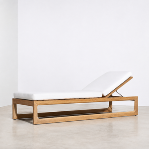 Chaise longue d'extérieur moderne en teck massif pour patio, transat de piscine pour complexe hôtelier, fabrication OEM ODM personnalisée, fabricant indonésien - Product Image 1