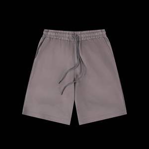 Shorts streetwear pour hommes, style tendance et urbain, shorts graphiques élégants pour hommes, look streetwear moderne - Product Image 2
