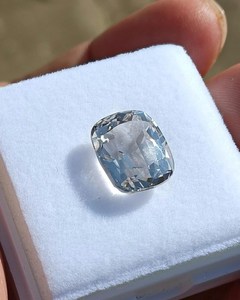 Topacio Imperial Natural, Corte Cojín, Gema Suelta, Blanco Premium, Certificado IGI, Piedra Ligera para Joyería - Product Image 2