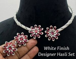 Collar Hasli de Diseño con Acabado Blanco de Lujo y Calidad Premium, con Hermosos Pendientes, Joyería Minimalista y Elegante, Ideal para Fiestas - Product Image 2