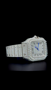 Montre personnalisée époustouflante entièrement sertie de diamants Moissanite carrés, avec cadran classique à date et chiffres romains noirs, dotée de diamants - Product Image 2