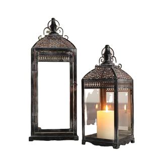 Design classique lanterne décorative métal fer trou conception soudage par points lanterne suspendue noir et sous or pour Banquet usage domestique - Product Image 1