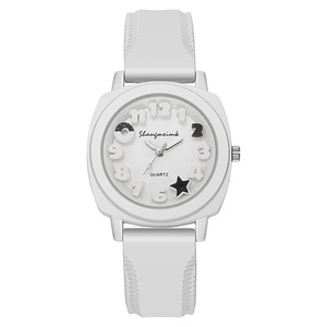 Reloj de Cuarzo Cuadrado para Mujer, con Caja de Aleación y Correa de Silicona, Diseño Casual y Moderno, Esfera con Indicadores, Cristal de 10 mm de Grosor, Color Caramelo - Product Image 6