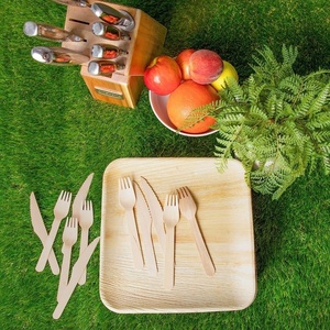 Fourchettes à collation en bois de bouleau de qualité supérieure pour cafés, comptoirs de desserts et services de traiteur en extérieur, 155 mm, pour aliments froids, coupes à dessert et collations - Product Image 1