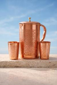 Ensemble de carafes en cuivre pour une culture de la table élégante en intérieur, service d'eau en métal avec verres, durable et réutilisable pour la cuisine. - Product Image 2