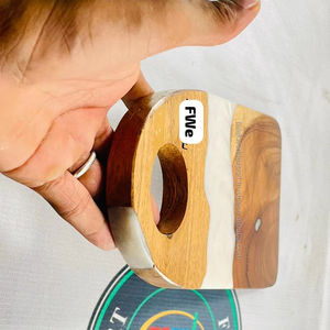 เขียงเรซินอีพ็อกซี่บูเลอร์ไม้อัดหรูหราบอร์ดอีพ็อกซี่ริเวอร์ชาร์จเจอร์สำหรับห้องครัวโดย fwe - Product Image 1