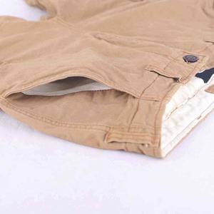 Pantalones Cortos Cargo Personalizados, Bordados, de Tela de Algodón, Multibolsillos, Casuales, de 6 Bolsillos, para Hombre, Hechos en Pakistán - Product Image 3