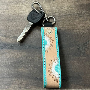 Porte-clés cadeau promotionnel 2025, porte-clés en cuir de vache travaillé à la main, breloques pour sacs, porte-clés tendance, bracelet porte-clés pour unisexe - Product Image 5