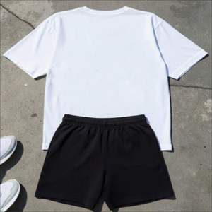 Conjunto de Camiseta y Pantalones Cortos de Verano para Hombre, de Dos Piezas, Manga Corta, Informal, para Clima Cálido, Fabricante de Ropa Personalizada al por Mayor - Product Image 3