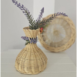 Florero de Ratán Rústico, Ecológico y Duradero con Lazo, Diseño Moderno, Hecho a Mano, con MOQ Bajo, Venta al Por Mayor desde Vietnam - Product Image 6
