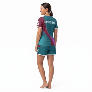 Camiseta Deportiva de Fútbol para Mujer, Personalizada, Cuello en V, Manga Corta, Diseño por Sublimación, Ropa Deportiva, 100% Poliéster - Product Image 2
