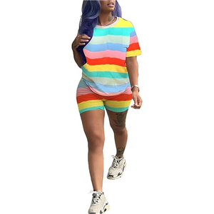 Mono corto ajustado y cómodo para mujer, con bloques de color, estilo casual de verano, proveedor de ropa. - Product Image 1