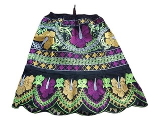 Faldas Cruzadas Bordadas Personalizadas con Motivos de las Islas del Pacífico, Pareo Floral Tropical Negro para Mujer, Pareo Tribal Polinesio Personalizado de Alta Calidad - Product Image 3