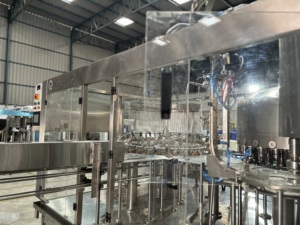 Máquina Automática de Llenado de Botellas de Agua con Motor PLC de Alta Calidad, Alta Precisión y Alta Productividad, Purificación de Agua - Product Image 2