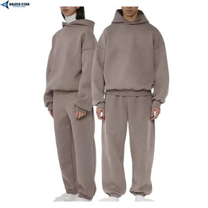 Ensemble de survêtement pour homme à capuche en deux pièces, gris, sweat-shirt et pantalon en coton, coupe classique avec logo imprimé sur le devant, décontracté, polaire pour l'hiver - Product Image 4