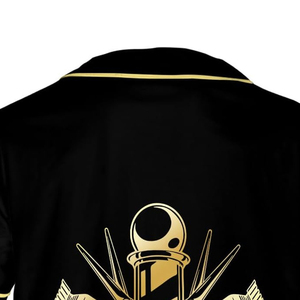 Camiseta de Trabajo Personalizada con Logotipo de Barbería, Diseño de Tijeras en Negro y Dorado, Sublimación, Lavable, Poliéster - Product Image 5