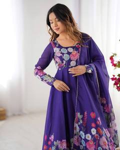 Último Modelo de Anarkali de Organza de Seda Suave con Patrón Kali, con Dupatta de Lona y Pantalón, Listo para Usar, Ropa Étnica para Mujer - Product Image 3