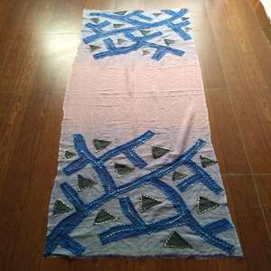 Chal Largo, Ligero, Suave, Cálido y Elegante, Bordado a Mano por Diseñadores, para Mujer, para Todas las Temporadas - Product Image 3