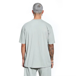 Ensemble T-shirt et short décontracté respirant pour homme, motif uni, idéal pour la course à pied – Collection été 2026 - Product Image 3