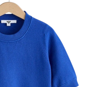 Pull en maille bleu cobalt super doux à manches courtes pour femme, col rond, pull décontracté avec poignets et ourlet côtelés - Product Image 3