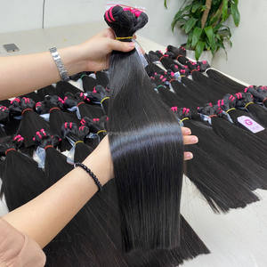 Vente en gros d'extensions de cheveux ondulés au corps vierge brut 100% Styles osseux droits et crépus 26-28 pouces perruques en vrac du Vietnam - Product Image 5