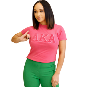 T-shirt rose en chenille brodé ton sur ton, en coton premium, style streetwear décontracté, vêtement de mode pour sororité - Product Image 2