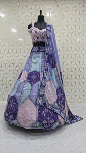 Hermoso lehenga choli morado bordado con trabajo de espejo real y dupatta de malla, ropa de boda para mujeres, estilo India-Pakistán. - Product Image 2