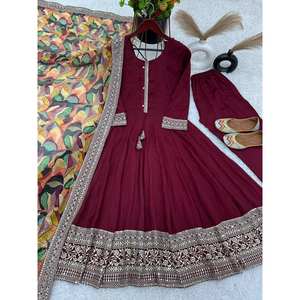 Robe de soirée de créateur avec broderie lourde et travail de sequins, robe avec dupatta, tenue de soirée - Product Image 3