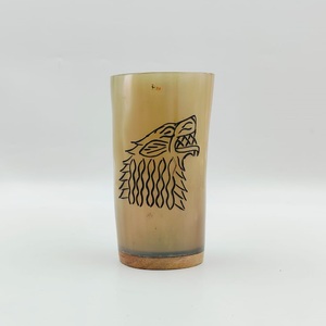 Mug en corne de buffle naturelle de qualité supérieure, fait main, avec gravure personnalisée, fabriqué pour la boisson et la décoration - Product Image 1