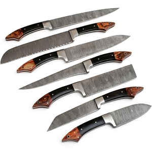 Ensemble de 5 couteaux de chef de cuisine en acier Damas faits à la main, manche en bois de rose et ébène, avec bolster, sac de transport en cuir, vente en gros - Product Image 1
