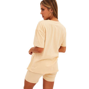 Ensemble deux pièces pour femmes, personnalisable avec logo, 100 % coton, short de survêtement et t-shirt, motif uni, taille élastique - Product Image 3