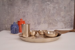 Service de table artisanal en laiton avec verres, bols et cuillères – Vaisselle traditionnelle pour restaurant et mariage - Product Image 5