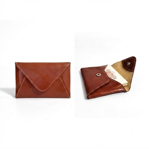 Porte-cartes unisexe en cuir véritable tanné végétal Castello de haute qualité, forme enveloppe fine, spacieux, pratique, avec fermoirs vintage - Product Image 1