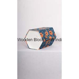 Poubelle décorative ouverte faite à la main en carton PP imprimé au bloc, avec enveloppe en tissu 100 % coton. - Product Image 4