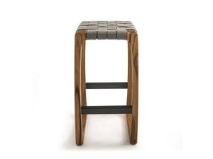 Tabouret de bar moderne en teck avec repose-pieds pour cafés, restaurants et projets hôteliers - Product Image 2