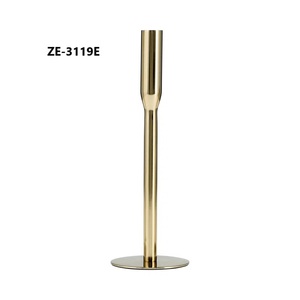 Candelabro de Metal Hecho a Mano de Lujo, Acabado Dorado Cepillado Premium, Decoración para el Hogar, Proveedor de Exportación, Candelabro de Hierro Hecho a Mano Premium - Product Image 3