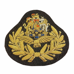 Badges et écussons brodés à la main de qualité supérieure, fabriqués sur mesure pour les uniformes - Product Image 3