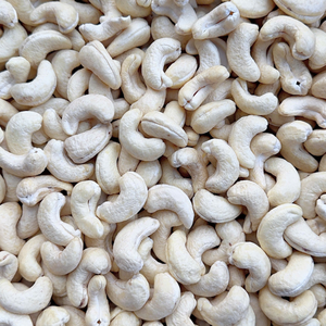 Nueces de Anacardo (Kaju) Hechas en Vietnam, Marca SANTIGO, Servicio 24/7 a Bajo Precio - Product Image 1